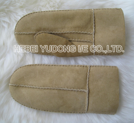 Sheepskin Mitten